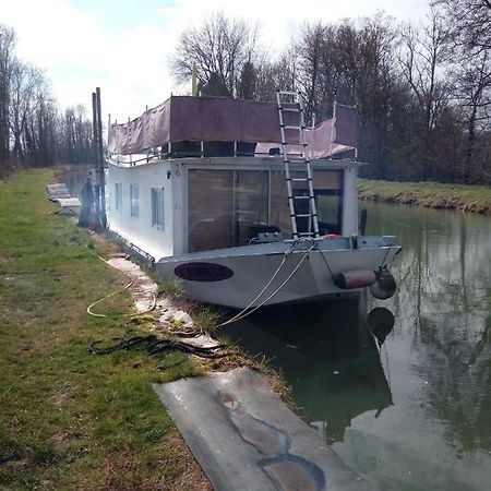 Bateau Houseboat Camille Ξενοδοχείο Donchery Εξωτερικό φωτογραφία