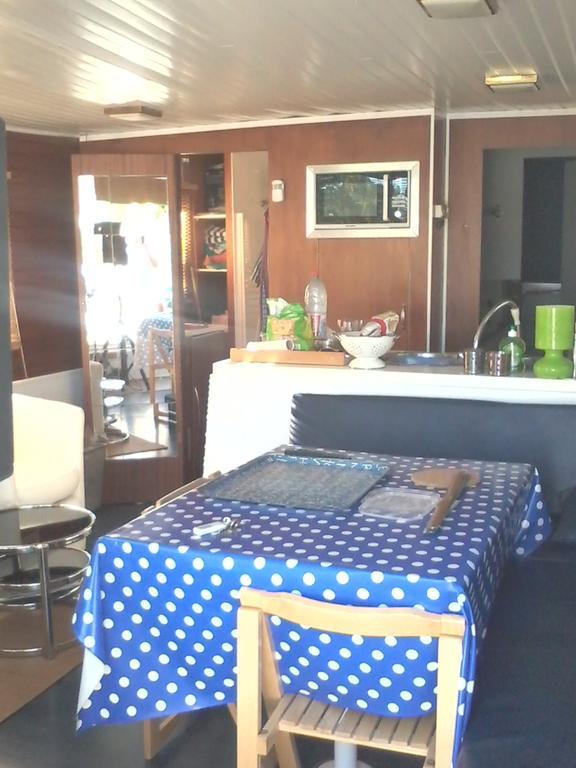 Bateau Houseboat Camille Ξενοδοχείο Donchery Εξωτερικό φωτογραφία