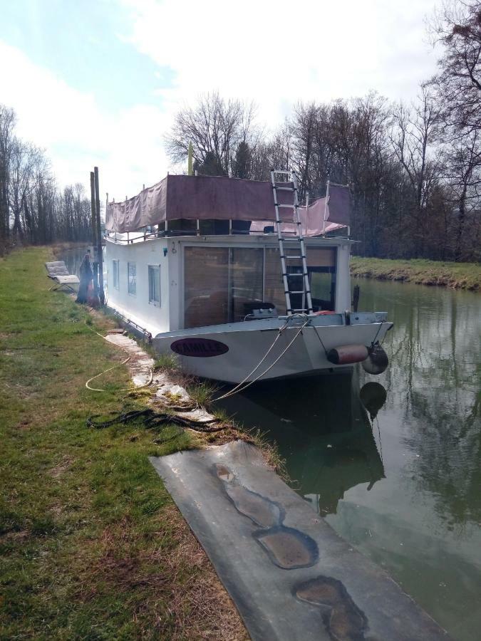 Bateau Houseboat Camille Ξενοδοχείο Donchery Εξωτερικό φωτογραφία